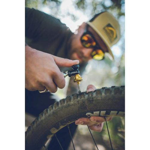 Lezyne Tubeless Co2 Blaster - SUPER SALE