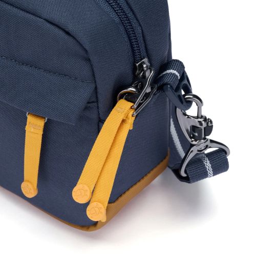 Pacsafe GO Crossbody S25