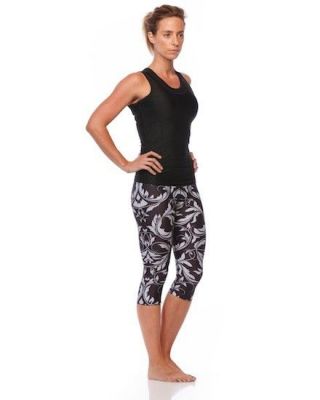 SIX30 Evie 3/4 Compression Tights-size L - CLEARANCE